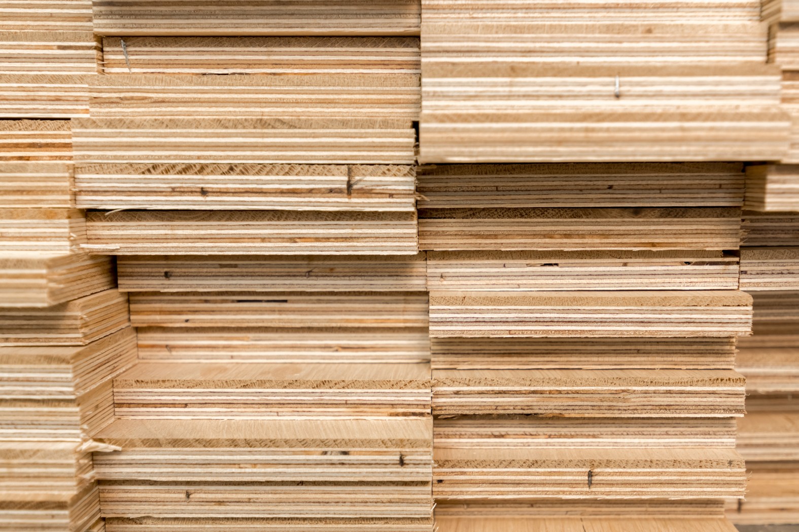 plywood-textured-material-structure-close-up-2022-08-01-04-59-10-utc_1575x1050